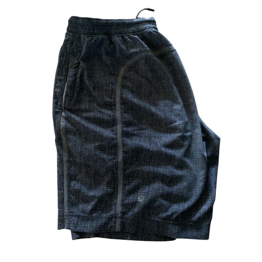 Lululemon Shorts Men XL Gray Pace Breaker 9" Lined Run Gym Workout Athleisure